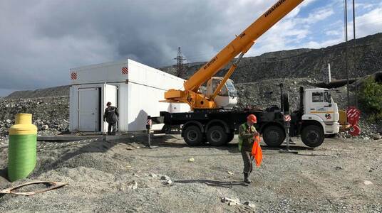 АВТОКРАН КС-55717К-1 НА СТРОИТЕЛЬСТВЕ ОБЪЕКТА В МУРМАНСКЕ