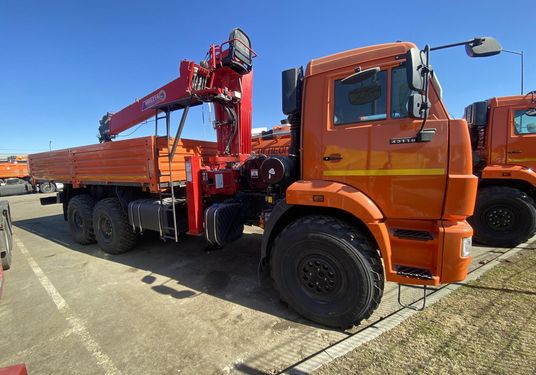бортовой КАМАЗ 43118-73094-50 с кму HORYONG HRS 216
