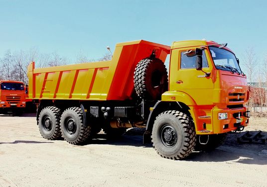 самосвал КАМАЗ 65222-6010-53 с задней разгрузкой