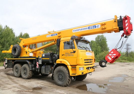 кран автомобильный ГАЛИЧАНИН КС-55713-5Л-1; г/п 25 т, длина стрелы 24 м. шасси КАМАЗ 43118 (6х6)