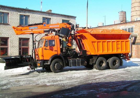 КДМ-650-05 на ш.65115-48 (ГМУ, Самосв.кузов, ПС сталь 09Г2С, V=8 м3, Передний и боковой отвалы)