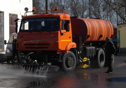КДМ-650-08 на ш.65115-48 (ПМ сталь 09Г2С, V=12 м3, Передняя высоконапорная рейка, Средняя щетка)