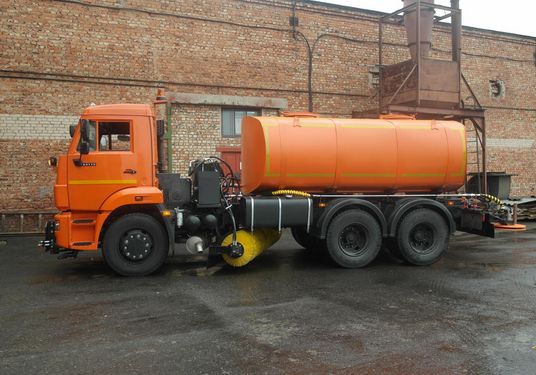 КДМ-650-08 на ш.65115-48 (Цистерна для рассола, сталь 09Г2С, V=12 м3, Диски, Сопла, Средняя щетка)
