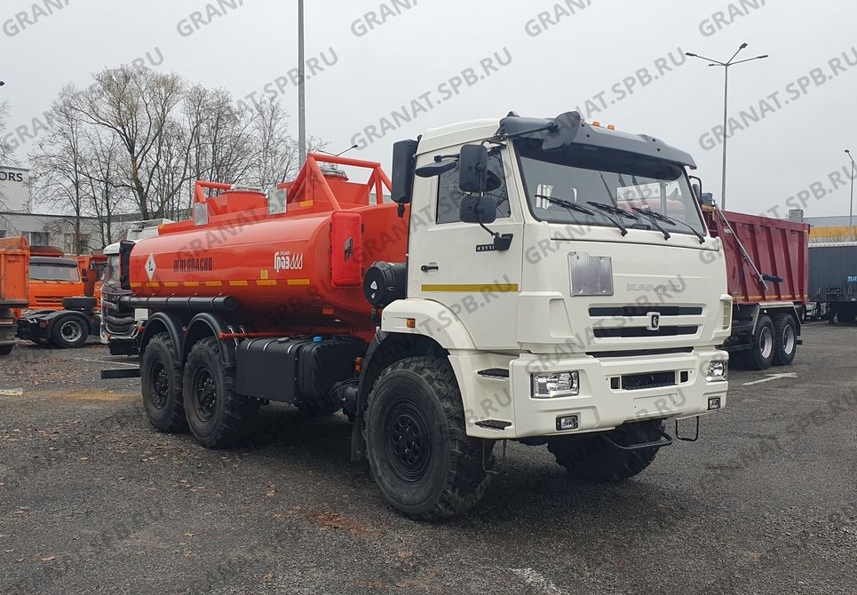 Автотопливозаправщик ГРАЗ 56167-123027-50 (12 куб., 2 отсека) на шасси КАМАЗ 43118-23027-50