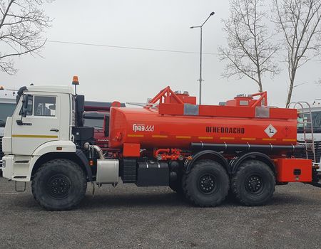 Автотопливозаправщик ГРАЗ 56167-123027-50 (12 куб., 2 отсека) на шасси КАМАЗ 43118-23027-50