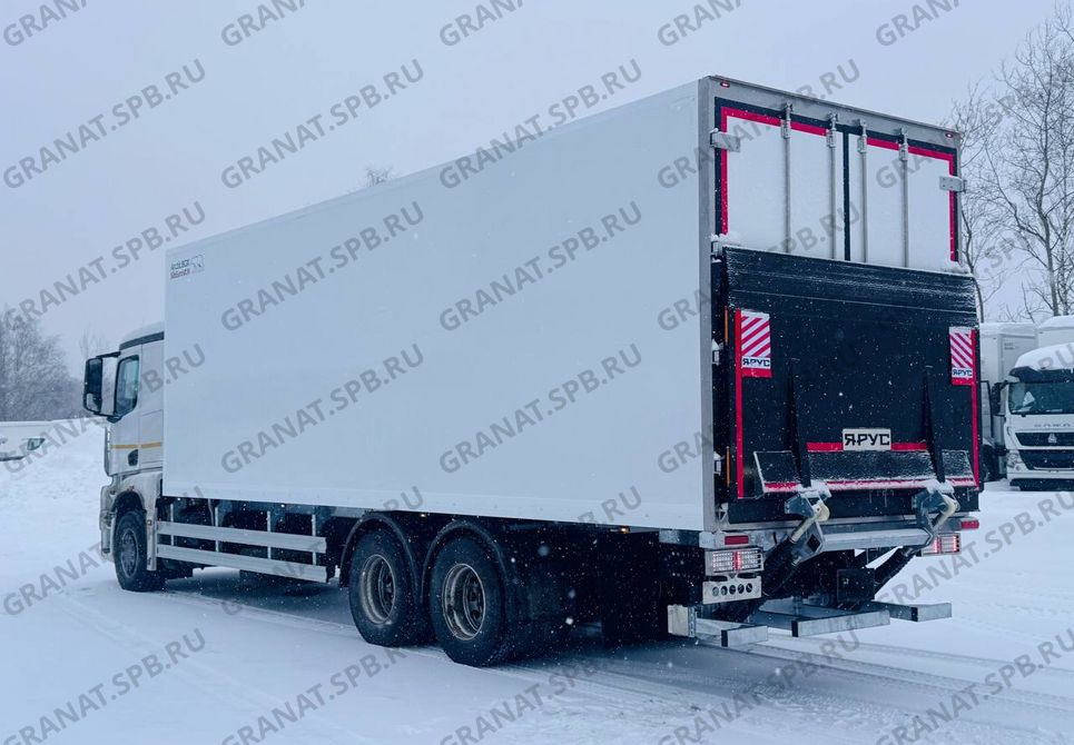 Рефрижератор N330-03 на шасси КАМАЗ 65658 с грузоподъемным бортом