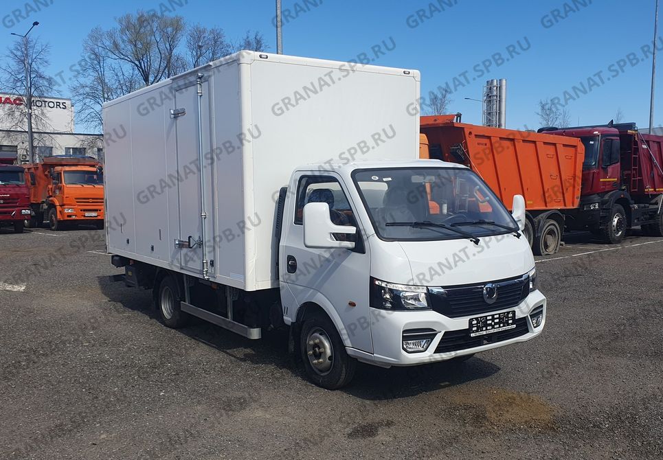 Автомобиль фургон промтоварный СпецМобиль-2818F8 на шасси JUNFENG Q35